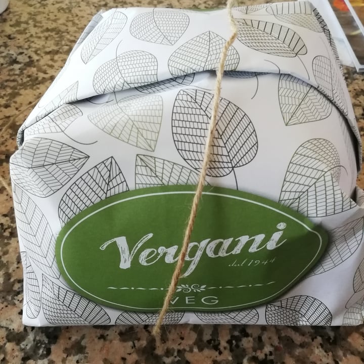 photo of Vergani il dolce di natale 100% vegetale shared by @markmv75 on  26 Dec 2023 - review