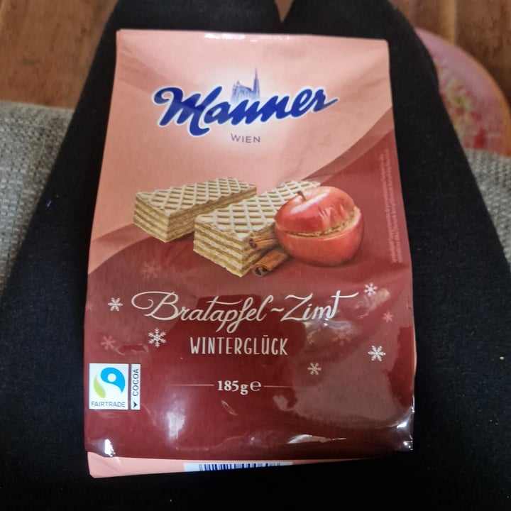 photo of Manner Bratapfel Zimt Mannerschnitten shared by @janaplantpowered on  12 Oct 2024 - review