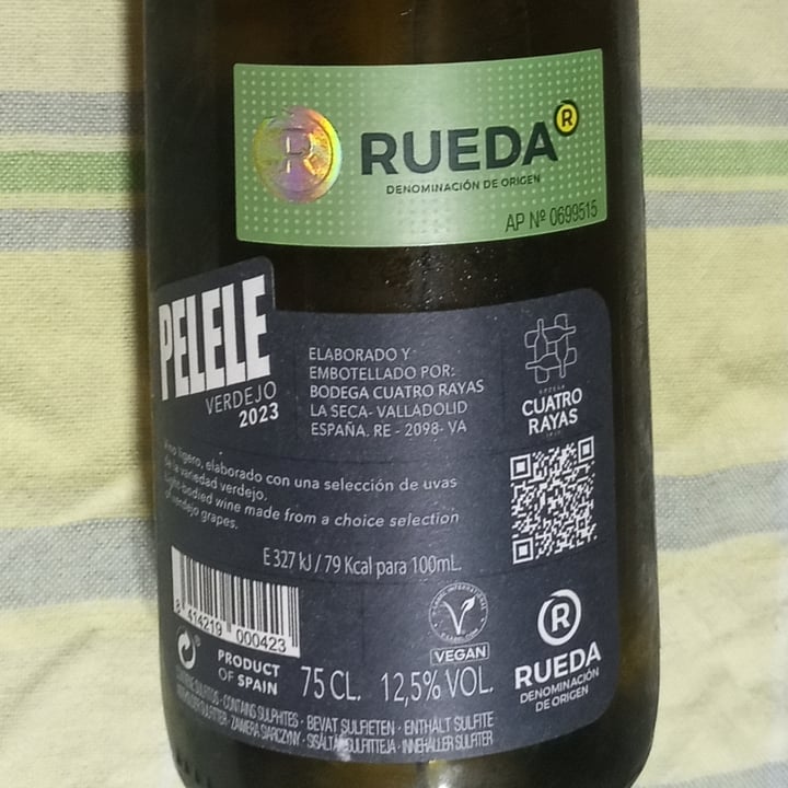 photo of Pelele Vino Blanco cosecha 2023 shared by @titoherbito on  01 May 2024 - review