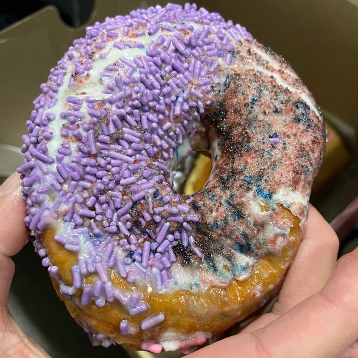 photo of Voodoo Doughnut Grape Ape shared by @tofutrey on  25 Jul 2025 - review