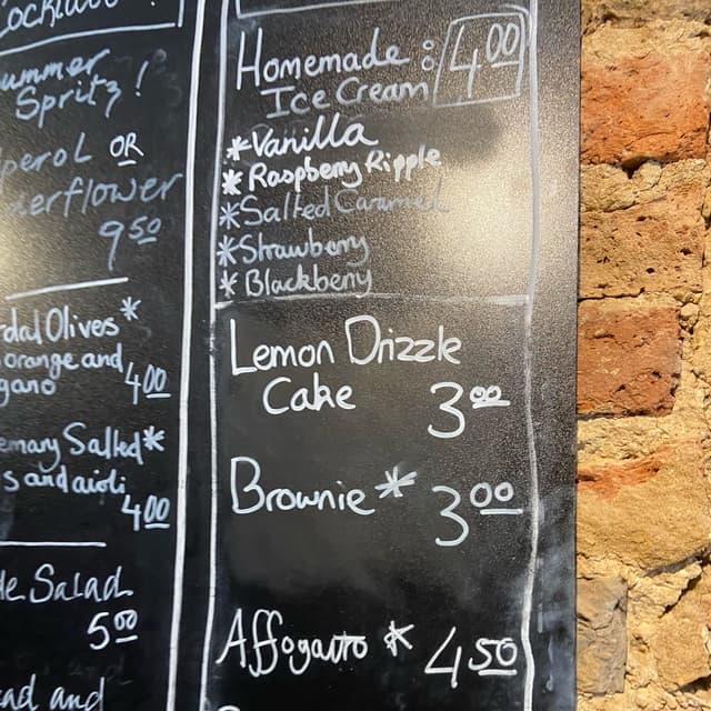Photo of the dish “lemon drizzle cake”