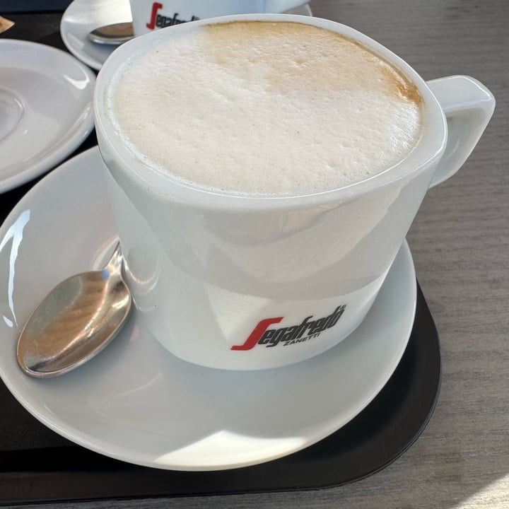 photo of BAR PASTICCERIA LA MODERNA Cappuccino Di Soia shared by @nicolepasini on  06 Apr 2025 - review