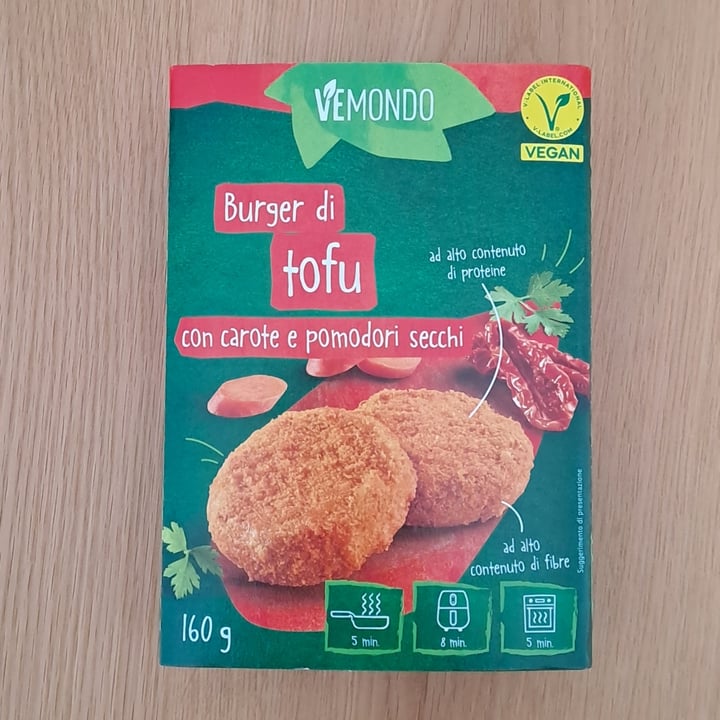 photo of Vemondo burger di tofu carote e pomodori secchi shared by @orsolapi on  01 May 2025 - review