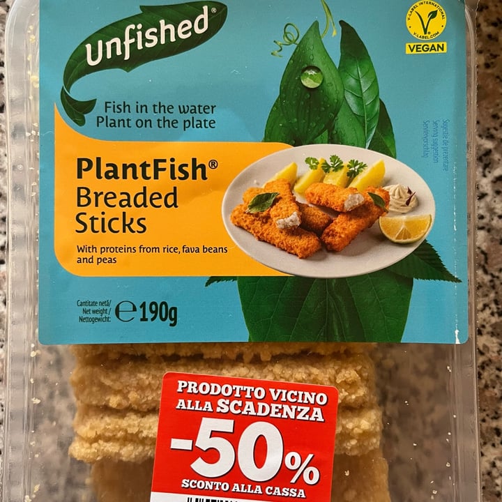 photo of Unfished braded sticks plantfish shared by @studentessacarriera on  02 Mar 2024 - review