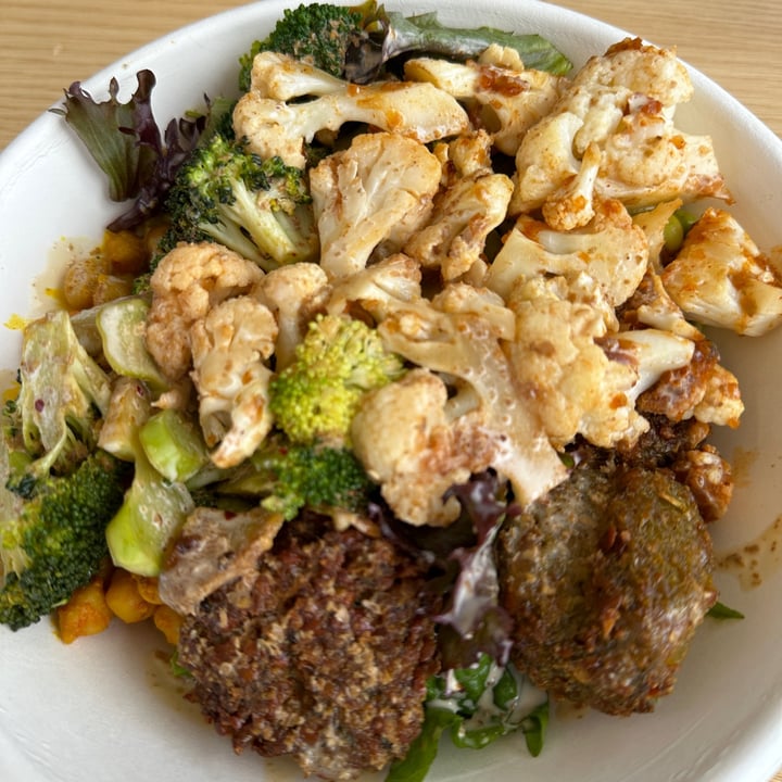photo of Nature’s Nutrition Falafel Bowl shared by @mrdonut on  18 Sep 2023 - review