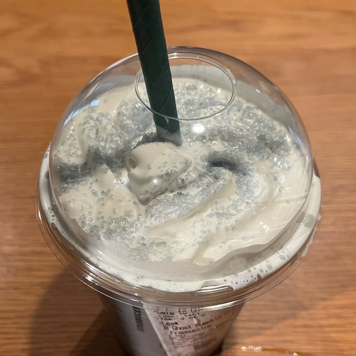 photo of Starbucks Coffee Ghost Pumpkin Cream Frappuccino shared by @ameriamber on  19 Oct 2023 - review