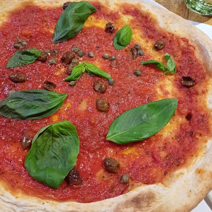photo of Pizzagrill Incanto Pizza Marinara, Capperi E Olive Taggiasche shared by @gelfialice on  26 Dec 2023 - review