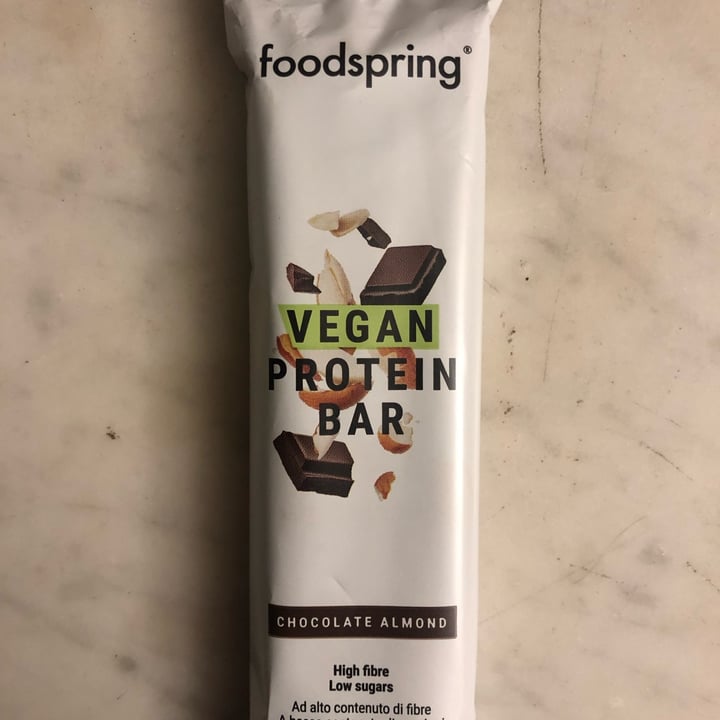 photo of Foodspring Barretta proteica chocolate almond shared by @lucciola on  14 May 2024 - review