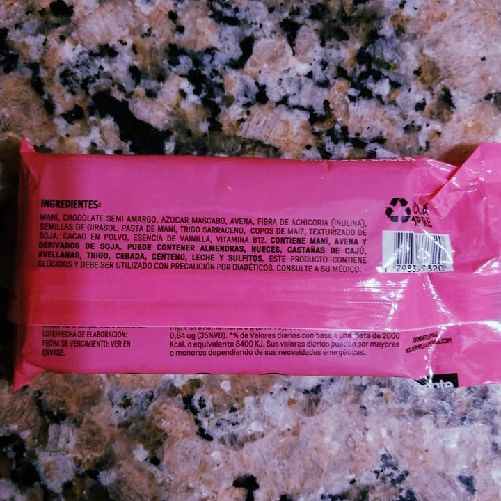 photo of Molé Barra de cereal con maní y chocolate shared by @nanicuadern on  05 May 2025 - review