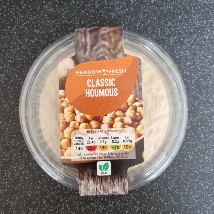 photo of Meadow Fresh Classic Houmous shared by @martieffe90 on  27 Apr 2024 - review