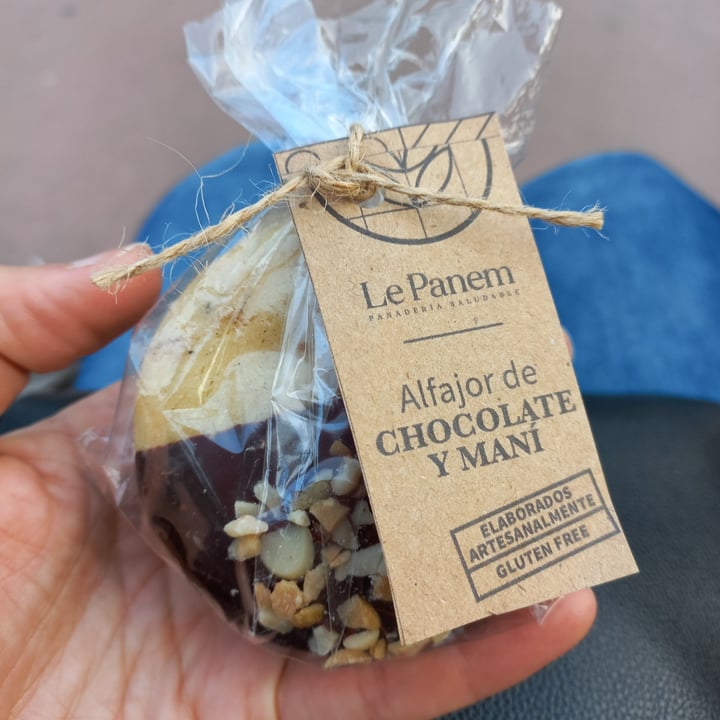 photo of Le Panem Alfajor De Chocolate Y Mani shared by @nadya84 on  22 Oct 2023 - review