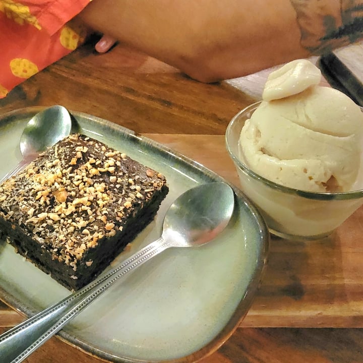 photo of Lori Restaurant Chocolate Brownie with Ice Cream shared by @chrissydinardo on  21 Apr 2025 - review