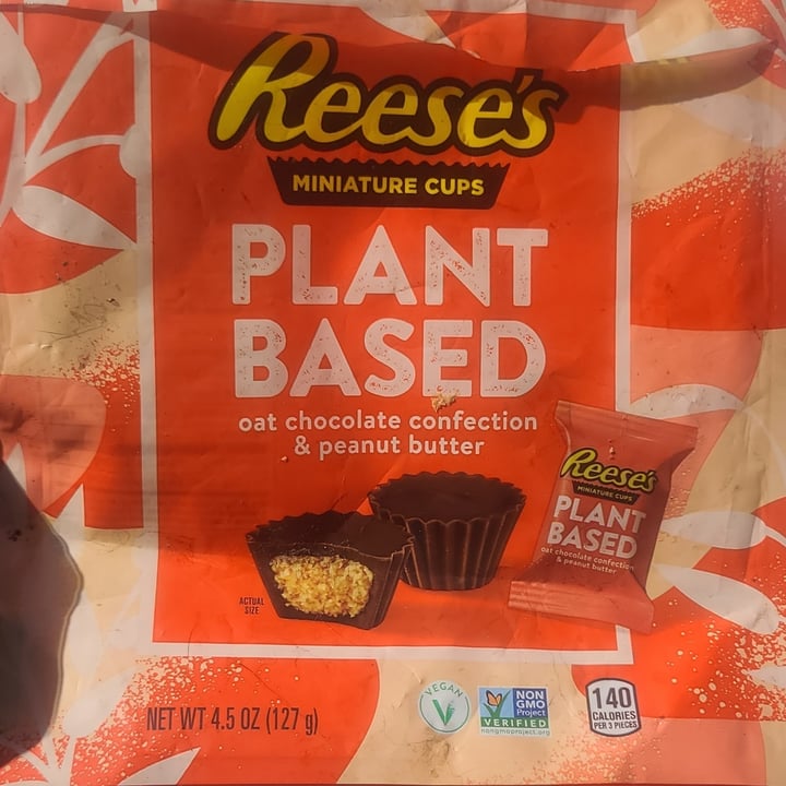 photo of Reese's Plant Based miniature cups shared by @nancytigress on  01 Sep 2024 - review