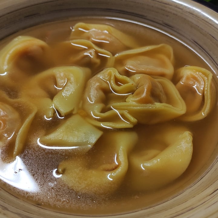photo of Vemondo Tortelloni con pomodoro e basilico shared by @owlshadow on  05 Feb 2025 - review