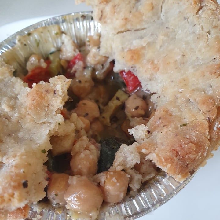 photo of Carina's Bakery Veggie Pot Pie shared by @anistavrou on  02 Oct 2023 - review