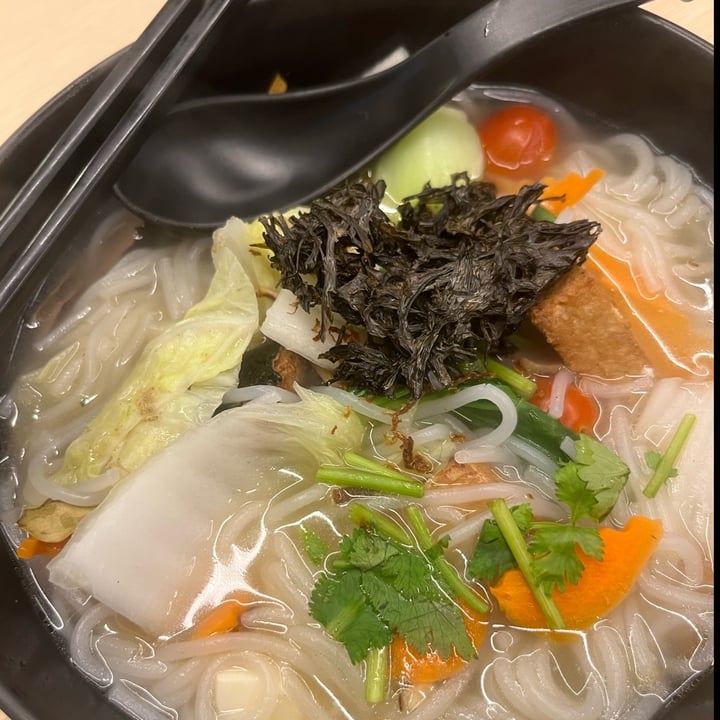 photo of Nature Vegetarian Delights Sliced Fish Bee Hoon Soup shared by @soy-orbison on  06 Oct 2025 - review