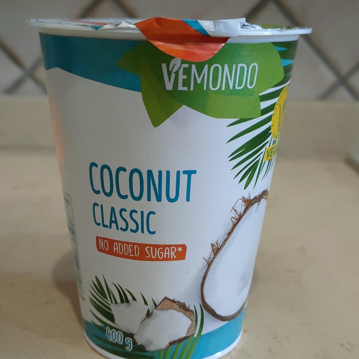 photo of Vemondo yogurt al cocco shared by @ghess on  01 Feb 2025 - review