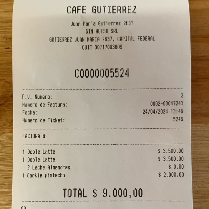 photo of Café Gutierrez Latte doble shared by @sechague on  02 May 2024 - review