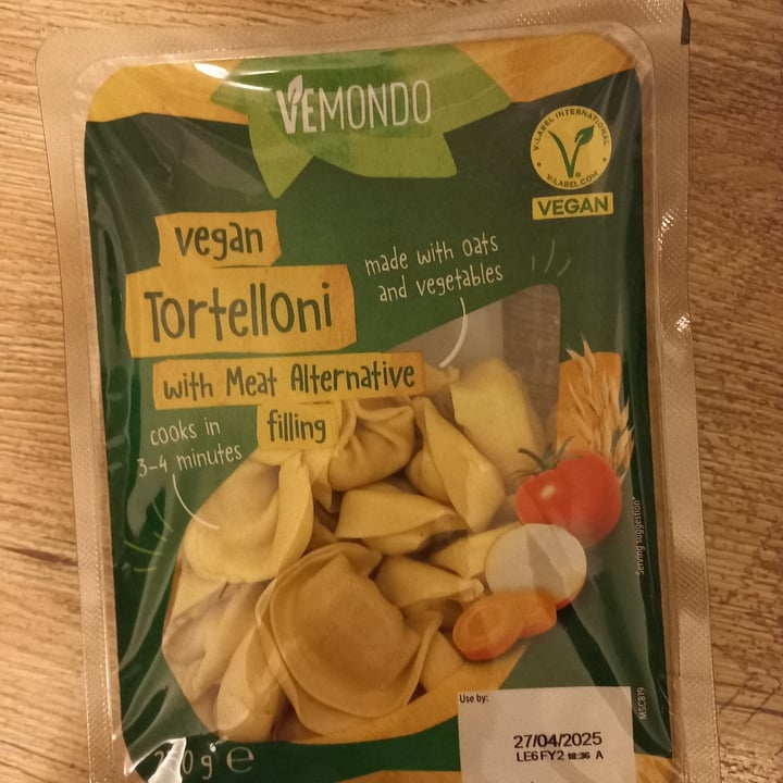photo of Vemondo vegan tortelloni with meat alternative filling shared by @drone53 on  26 Mar 2025 - review