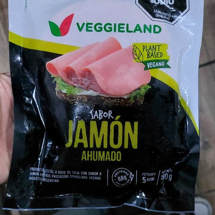 photo of Veggieland Jamón Ahumado Vegano Feteado shared by @eternavegan07 on  06 Feb 2024 - review