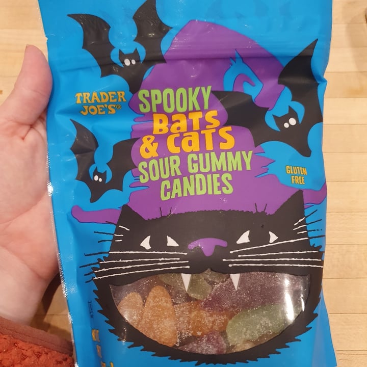 Trader Joe's Spooky Bats & Cats Sour Gummy Candies Review abillion