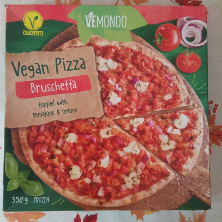 photo of Vemondo Pizza Bruschetta Con Pomodoro E Cipolla shared by @elaisa-veg on  02 Sep 2023 - review