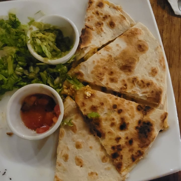 photo of LOS GATOS LOCOS Quesadillas shared by @chrissydinardo on  20 Apr 2025 - review
