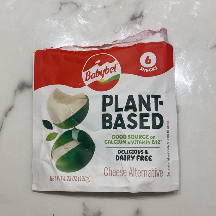 photo of Babybel Plant-Based Plant-Based Cheese Alternative (White Cheddar) shared by @luciakopp on  19 Mar 2024 - review