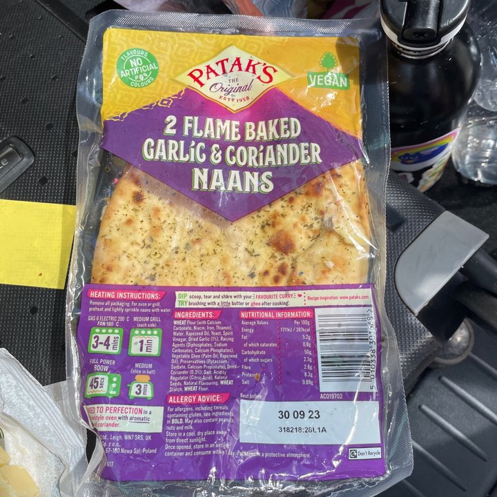 photo of Patak's 2 Flame Baked Garlic & Coriander Naans shared by @eireenene on  20 Aug 2023 - review