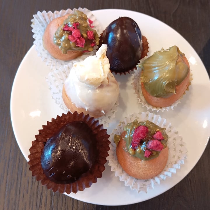 photo of Efrem - Caffetteria, Pasticceria, Cucina Pasticceria assortita shared by @beavegan on  17 Jan 2025 - review