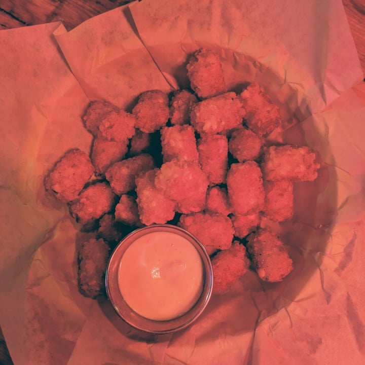 photo of Detroit Street Filling Station Tater Tots with Yum Yum Sauce shared by @edav334 on  13 Nov 2023 - review