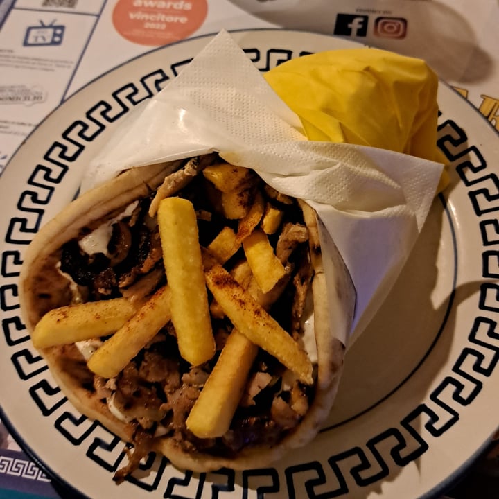 photo of Gyrosteria Yannis - Centro Città Pita Seitan shared by @frab on  18 Sep 2023 - review
