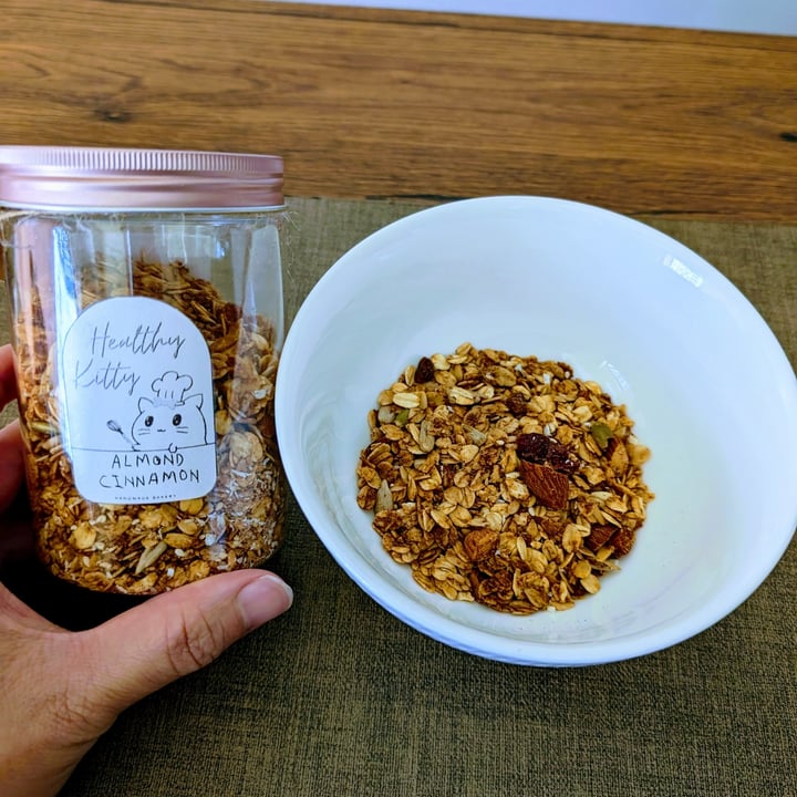 photo of Healthy Kitty Handmade Bakery Almond Cinnamon Granola shared by @stevenneoh on  02 May 2024 - review