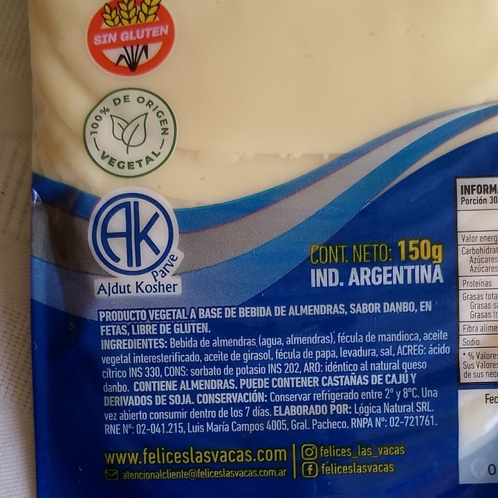 photo of Felices Las Vacas Queso de almendras shared by @marmiau on  29 Dec 2024 - review