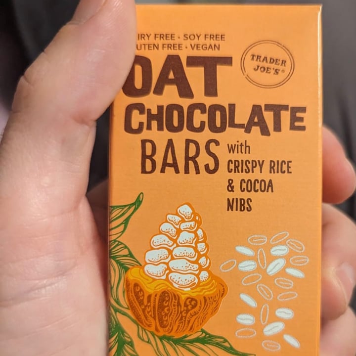 photo of Trader Joe's Oat Chocolate Bars with Crispy Rice and Cocoa Nibs shared by @rochi09 on  25 Oct 2023 - review