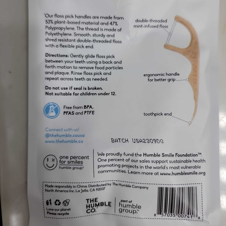 photo of The Humble Co. Mint floss sticks shared by @vegronica on  23 Apr 2024 - review