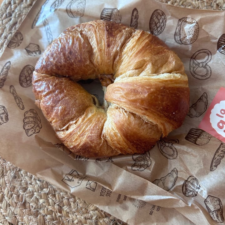 photo of La Guafle Croissant Relleno De Lotus shared by @sritatriz on  14 Aug 2025 - review