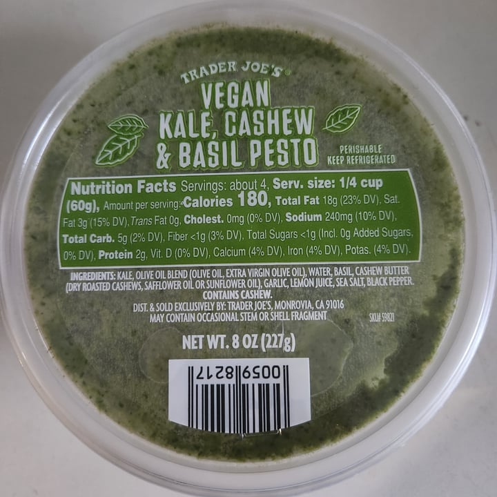 photo of Trader Joe's Vegan Kale, Cashew & Basil Pesto shared by @picklesnickels on  21 Apr 2024 - review