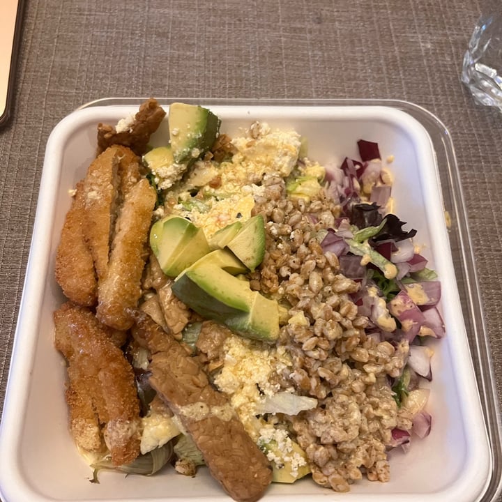 photo of Fresh Sherway cobb salad shared by @zoeyv on  15 Jun 2023 - review