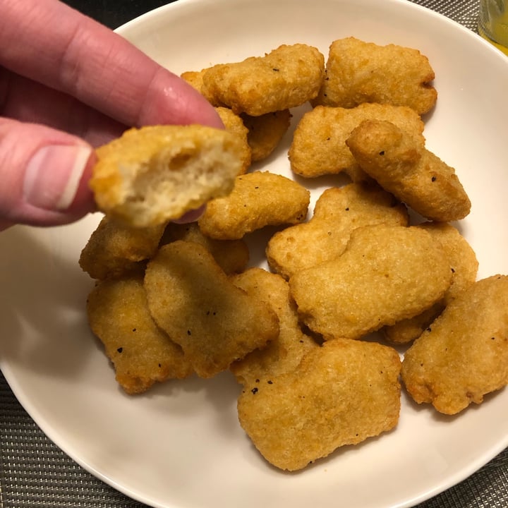 photo of Nuggs "Chicken" nuggets shared by @lindsaymcmindsay on  01 Feb 2023 - review