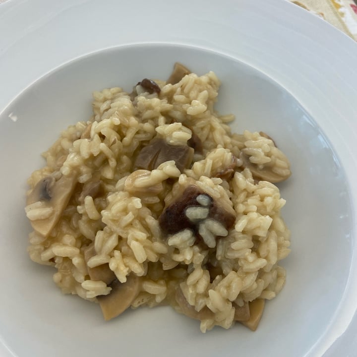 photo of Hotel St.Moritz risotto ai funghi shared by @aledece on  05 Aug 2023 - review