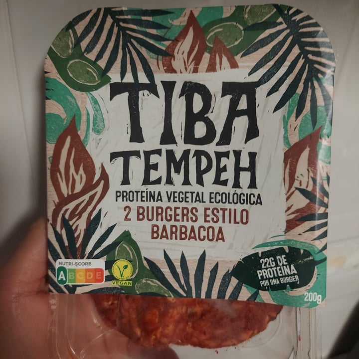 photo of Tiba tempeh BBQ Burgers shared by @veganlicious on  16 Jul 2023 - review