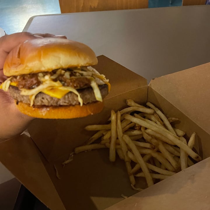 photo of Landscape of Flavors Impossible Burger shared by @camillebeth on  12 Mar 2023 - review