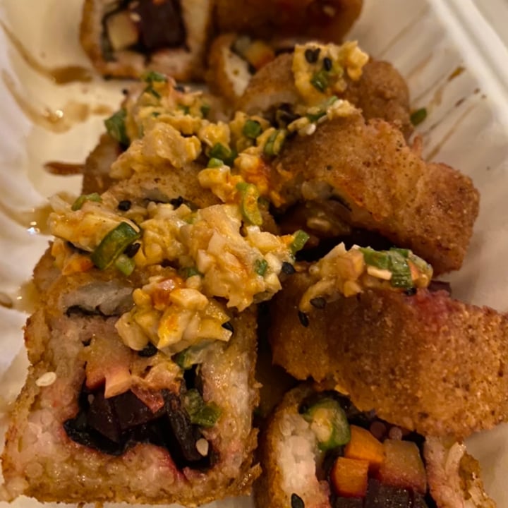 photo of HAMABE Vegan Seafood Tropical Roll shared by @akgonzd on  01 Mar 2023 - review