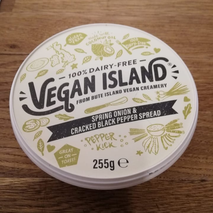 photo of vegan island dairy free spread shared by @marinasnchez on  23 Jan 2023 - review