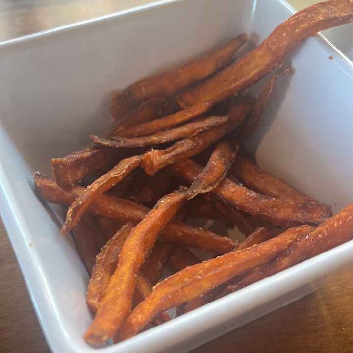 photo of Stout Burgers & Beers Sweet Potato Fries shared by @lplanisi on  20 Apr 2023 - review