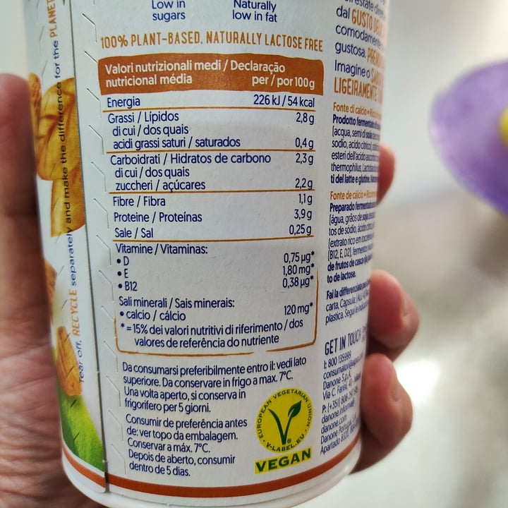 photo of Alpro Alpro yogurt Almond (Natural) shared by @verru on  11 Mar 2023 - review