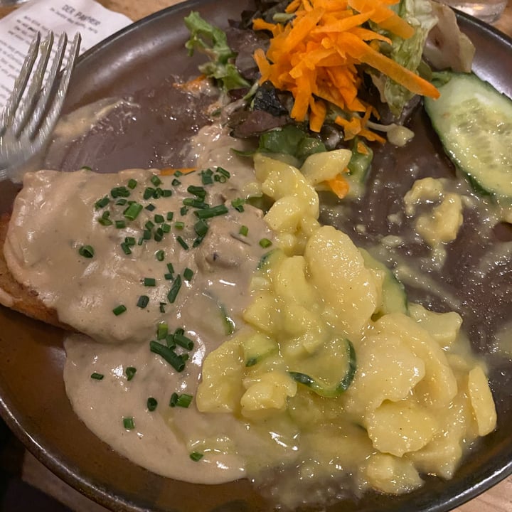 photo of SIGGIS vegan & fresh food Crispy - Vegan Schnitzel shared by @juliprisma on  15 Jun 2023 - review