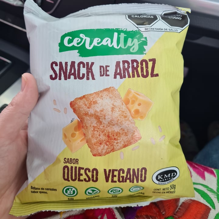 photo of Cerealty Snack de arroz sabor queso vegano shared by @sofihuasteca on  06 Apr 2023 - review
