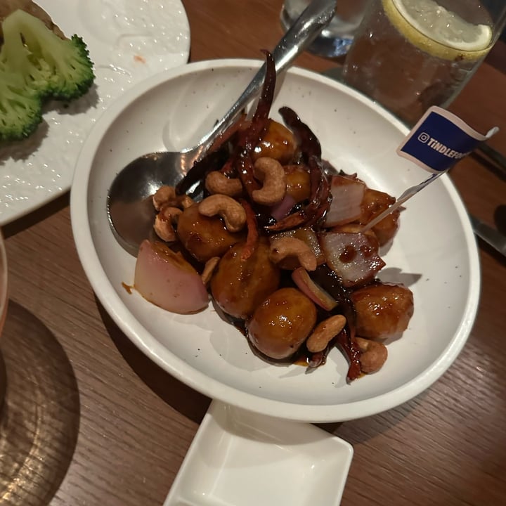 photo of EMPRESS Kung Pao TiNDLE™ ‘Chicken’ shared by @cciot on  24 Apr 2023 - review